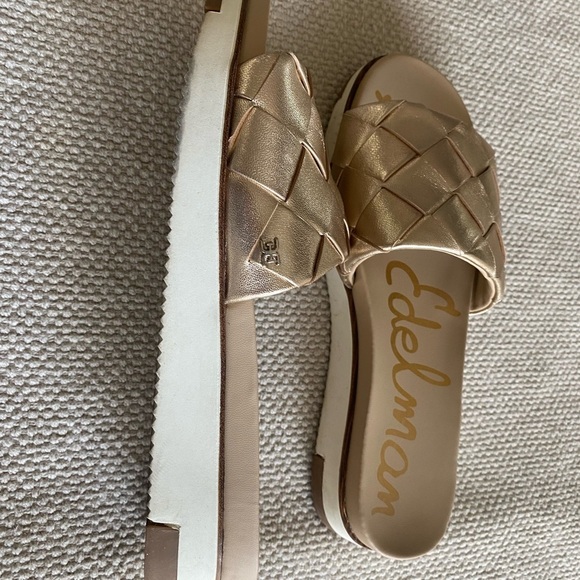 Sam Edelman Women's Adaley Slip On Gold Woven Sandals, 1” White Platform, Size 9 - Picture 4 of 6